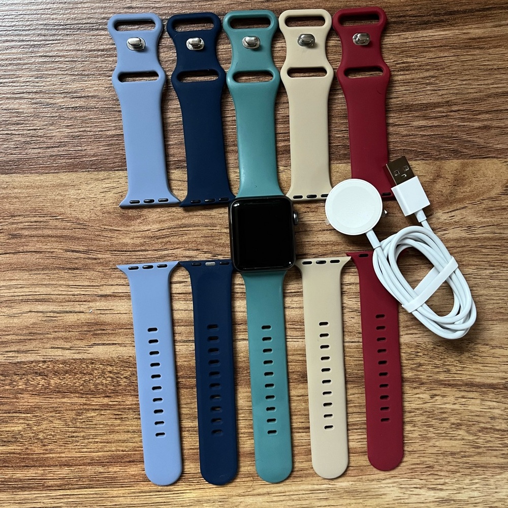 Apple Watch with Spare Bands and Charger - Picture 2 of 8